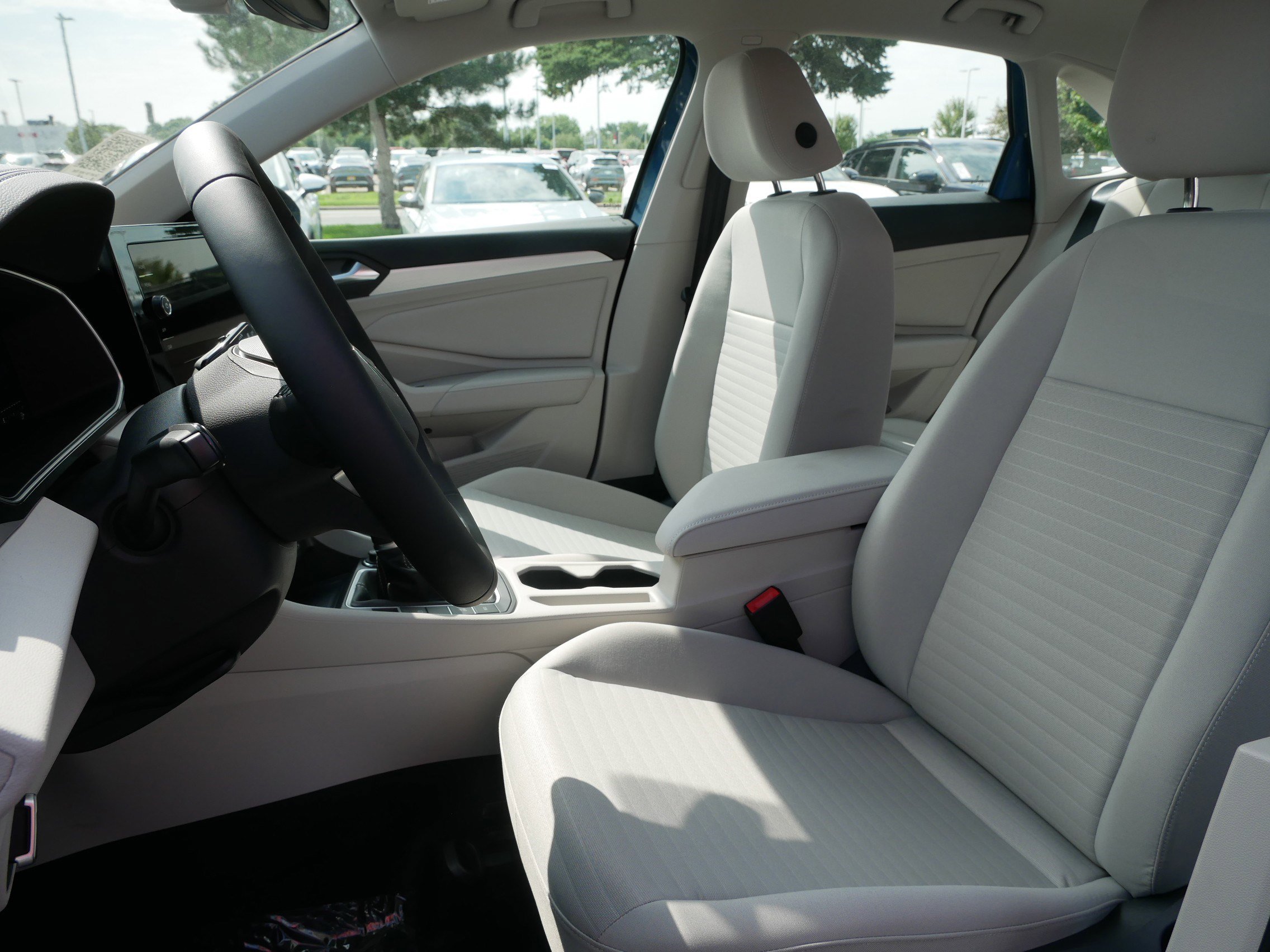 2025 Volkswagen Jetta S photo 4