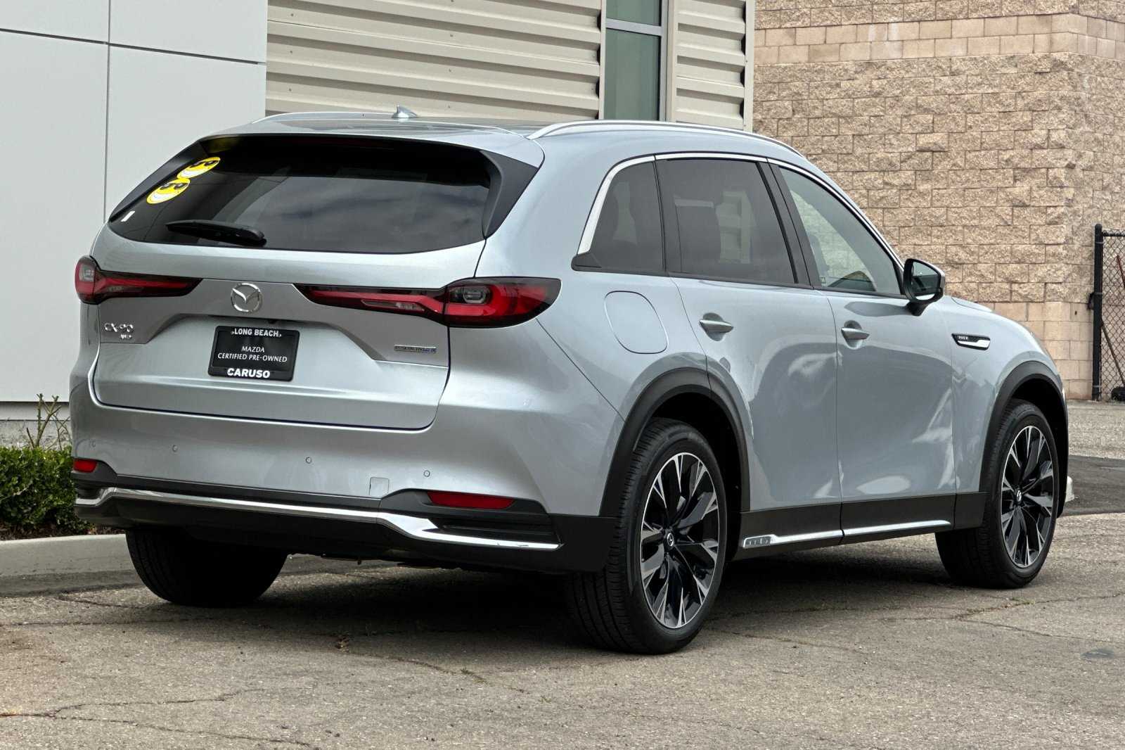 2024 Mazda CX-90 Premium Plus photo 3
