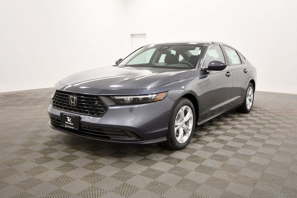 2025 Honda Accord LX photo 2
