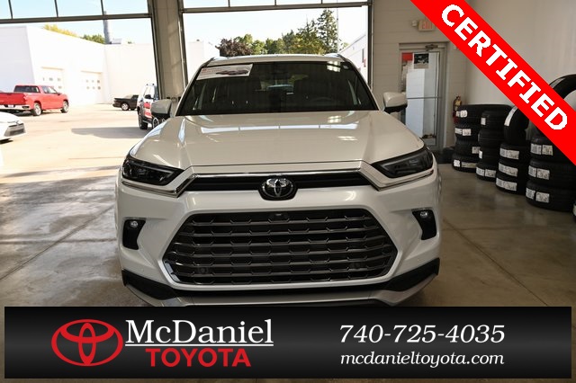 2024 Toyota Highlander Hybrid Platinum photo 2