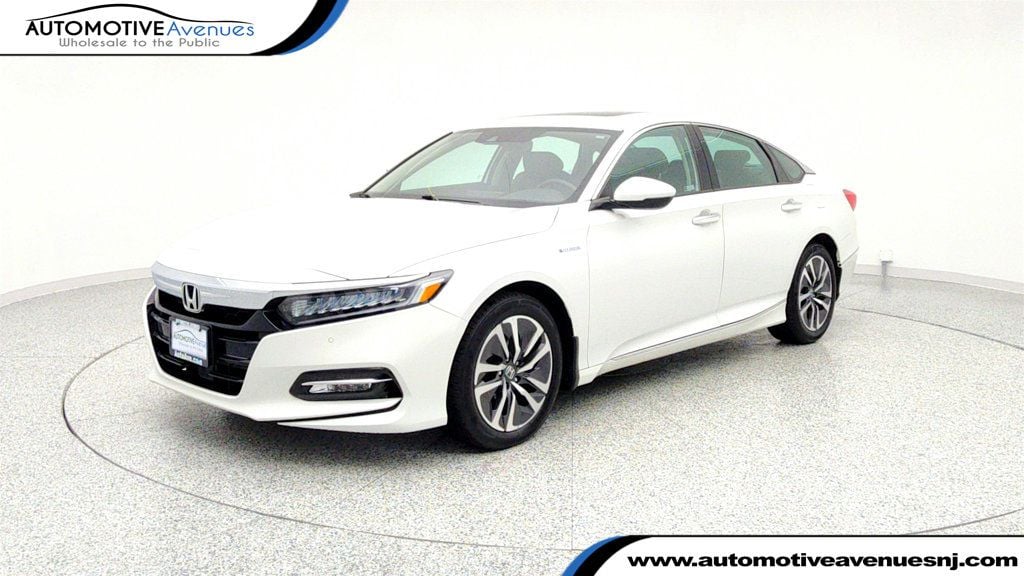 2019 Honda Accord Hybrid Touring's photo
