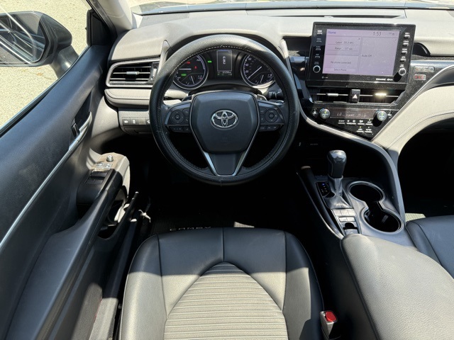 2021 Toyota Camry Hybrid SE photo 16