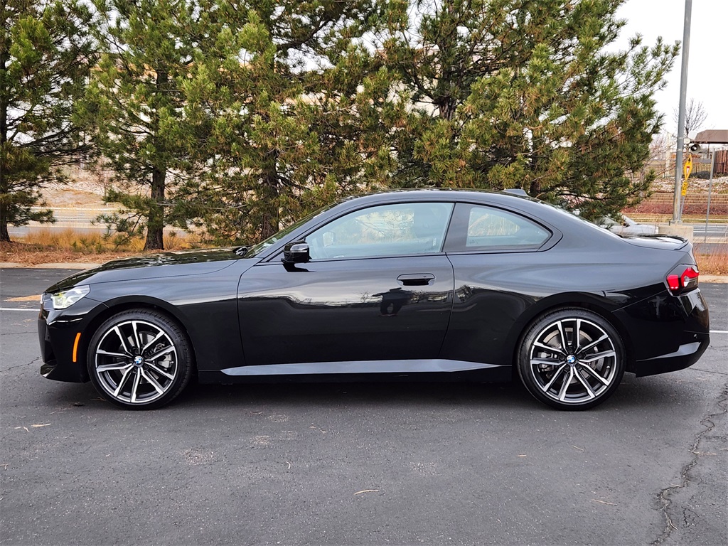 2024 Bmw 230i xDrive photo 2