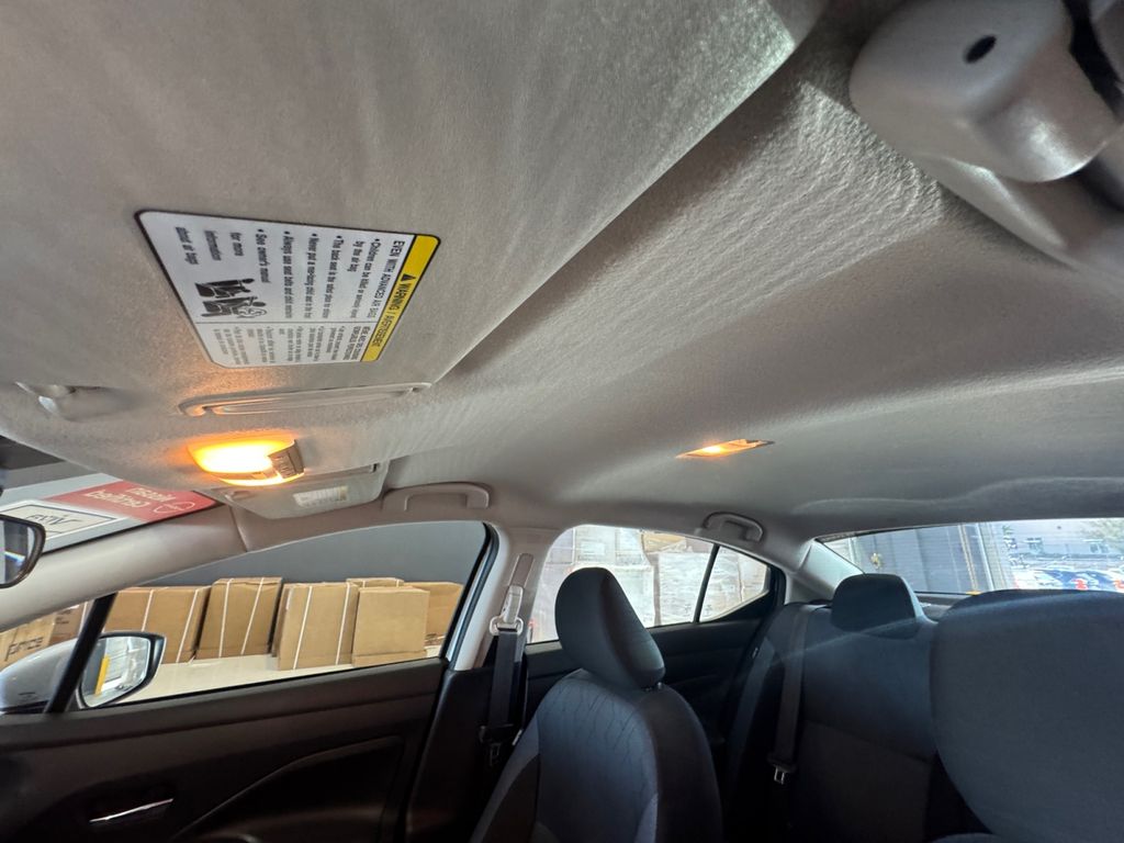 2024 Nissan Versa 1.6 SV photo 20