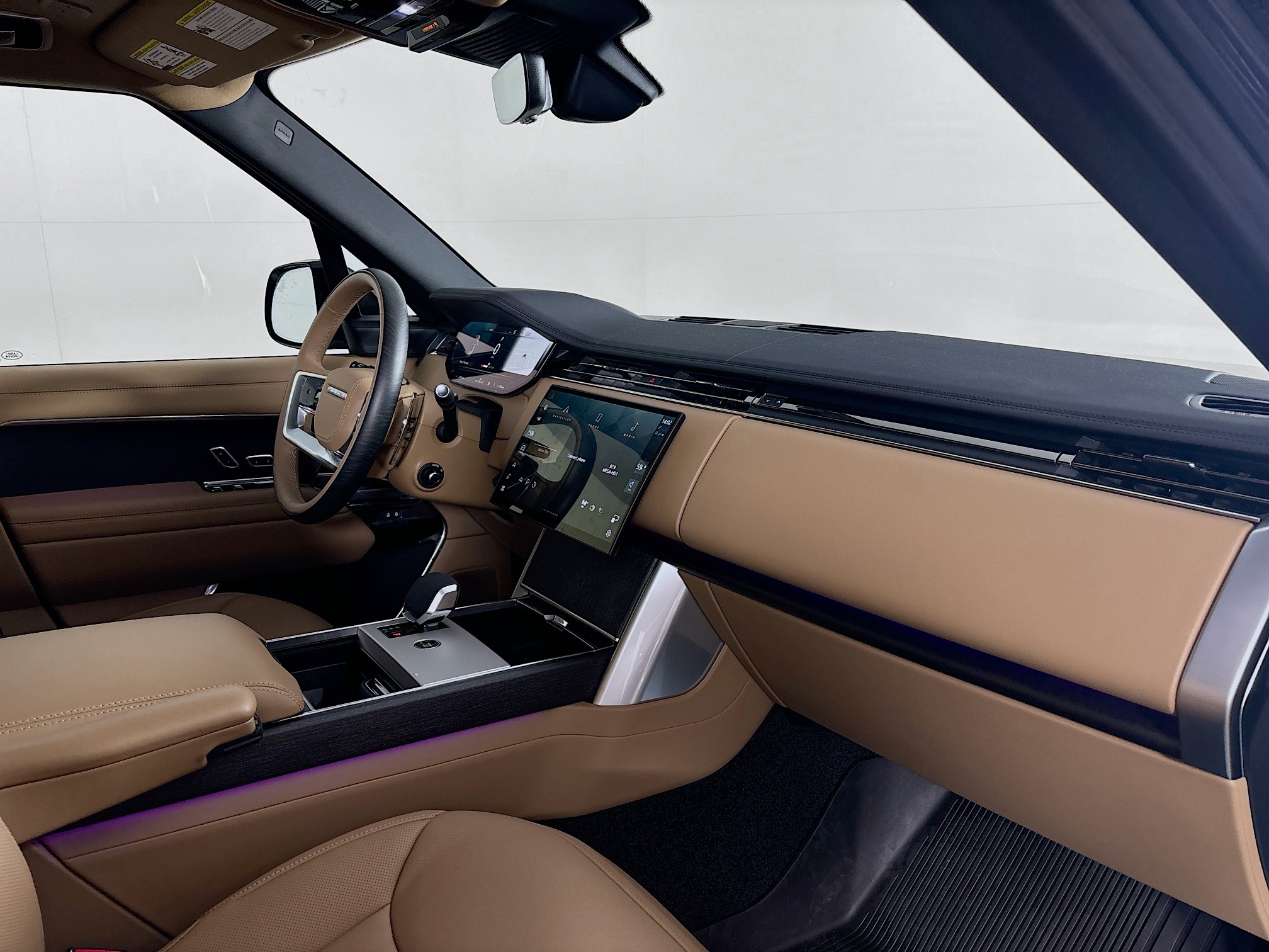 2025 Land Rover Range Rover SE photo 25