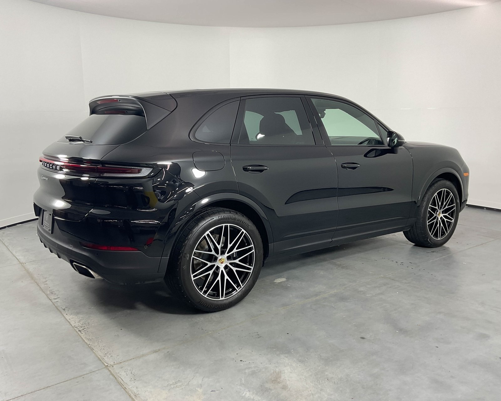 2024 Porsche Cayenne photo 7