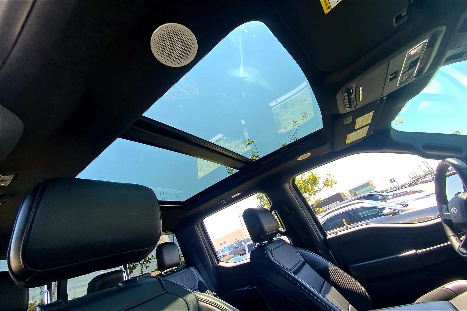 2022 Ford F-150 Raptor photo 13
