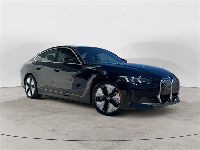 2025 BMW i4 40's photo