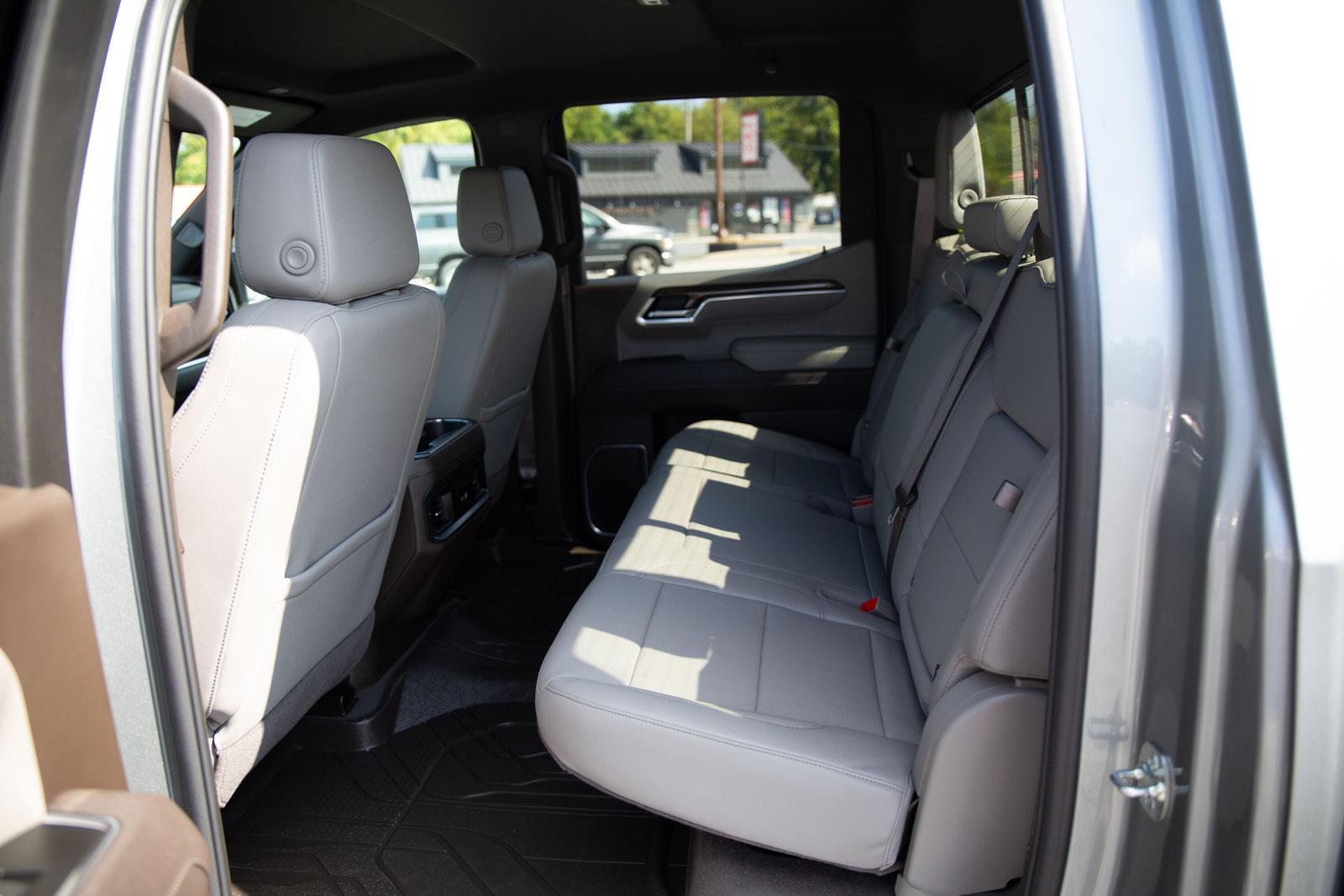 2025 Chevrolet Silverado 1500 RST photo 23