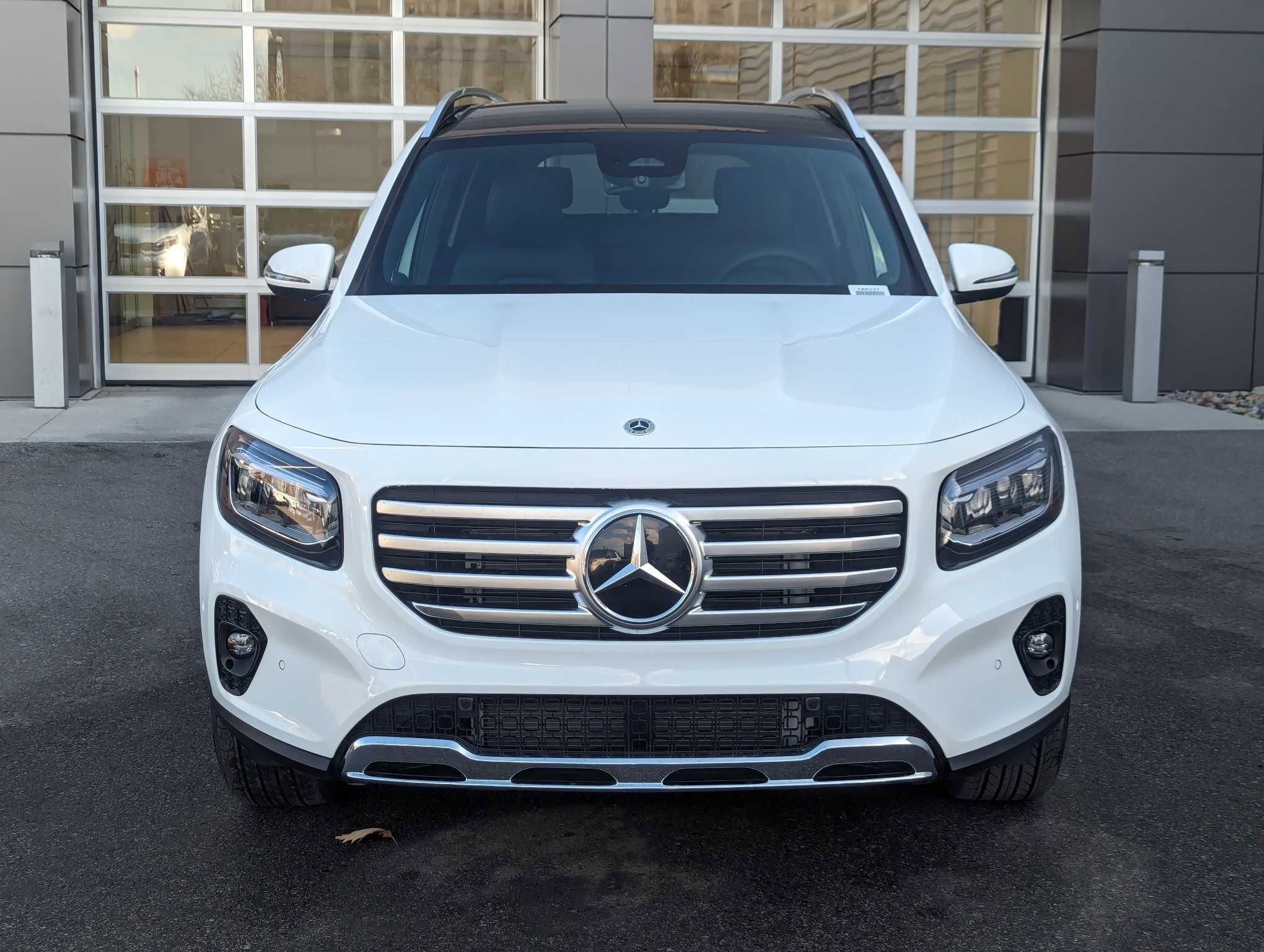 2024 Mercedes Benz GLB 250 4MATIC photo 8