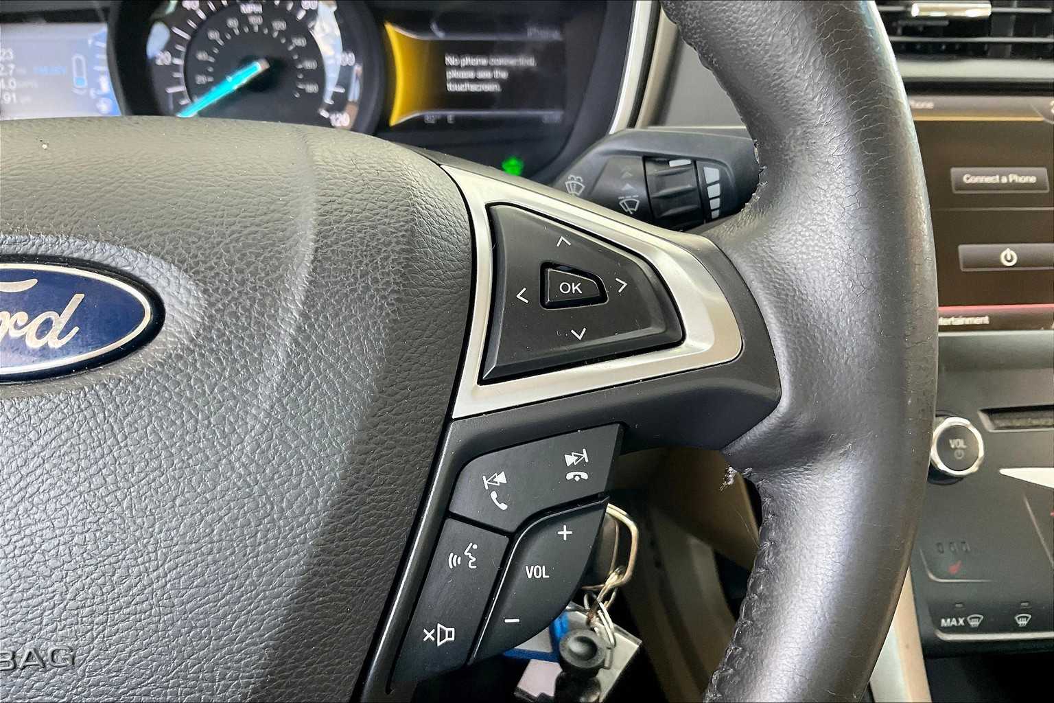 2014 Ford Fusion SE Hybrid photo 24