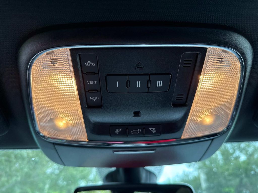 2019 Jeep Grand Cherokee Altitude photo 31