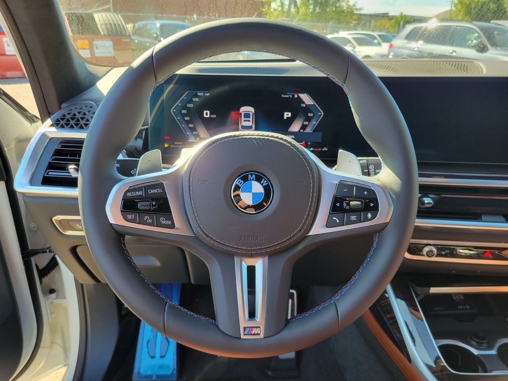 2026 Bmw X7 M60i photo 27