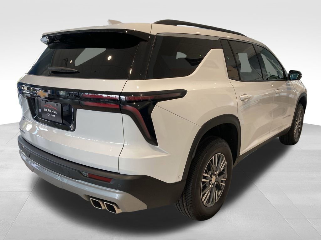 2025 Chevrolet Traverse photo 4