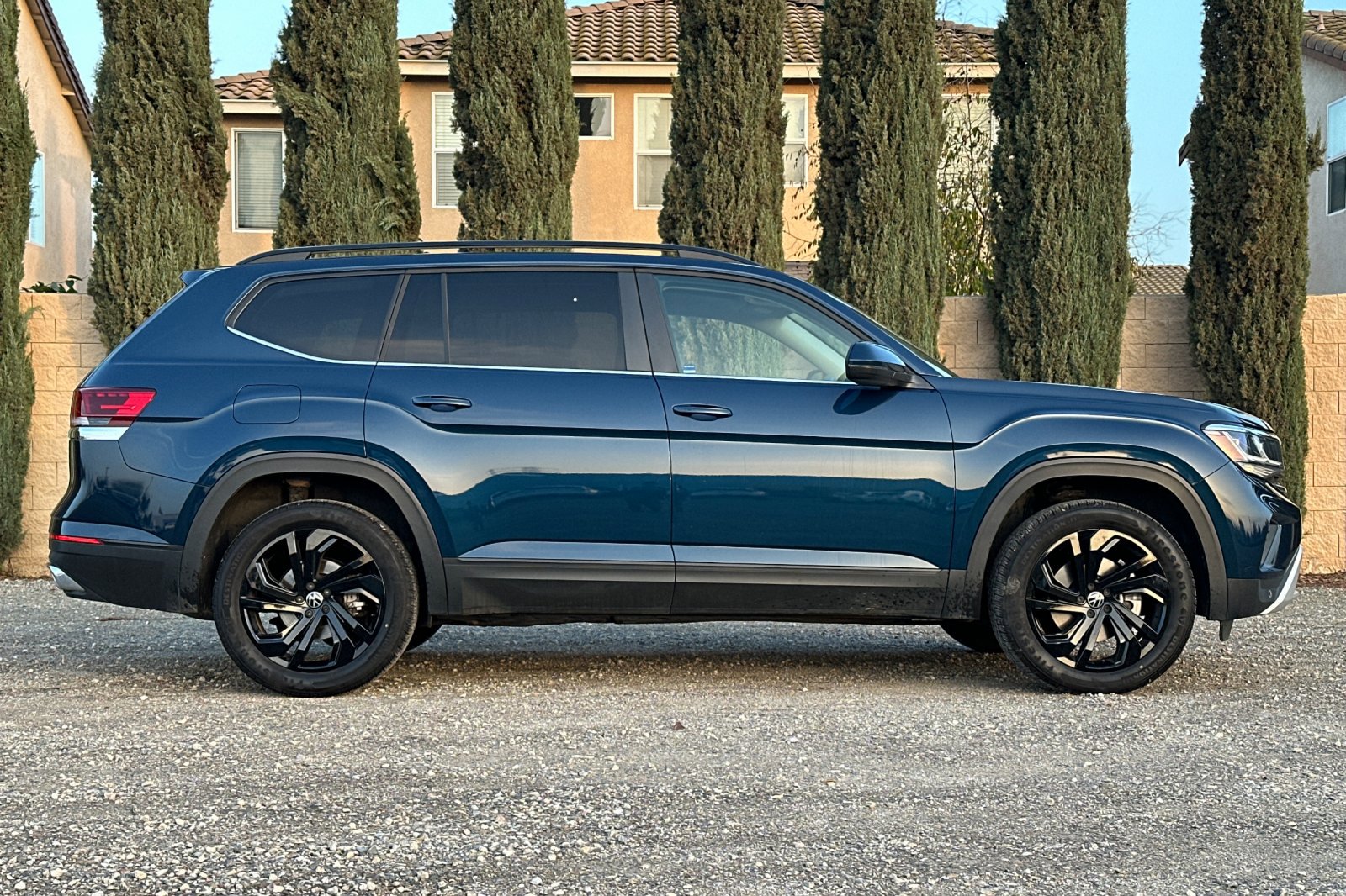 2022 Volkswagen Atlas SE Technology photo 3