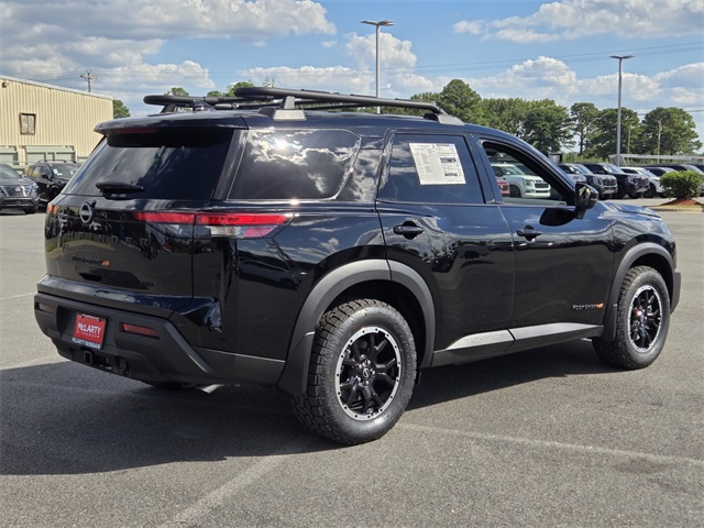 2025 Nissan Pathfinder Rock Creek photo 3