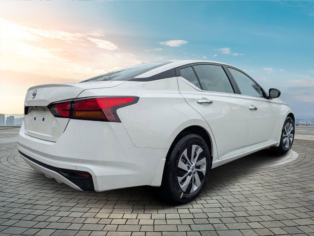 2025 Nissan Altima S photo 3