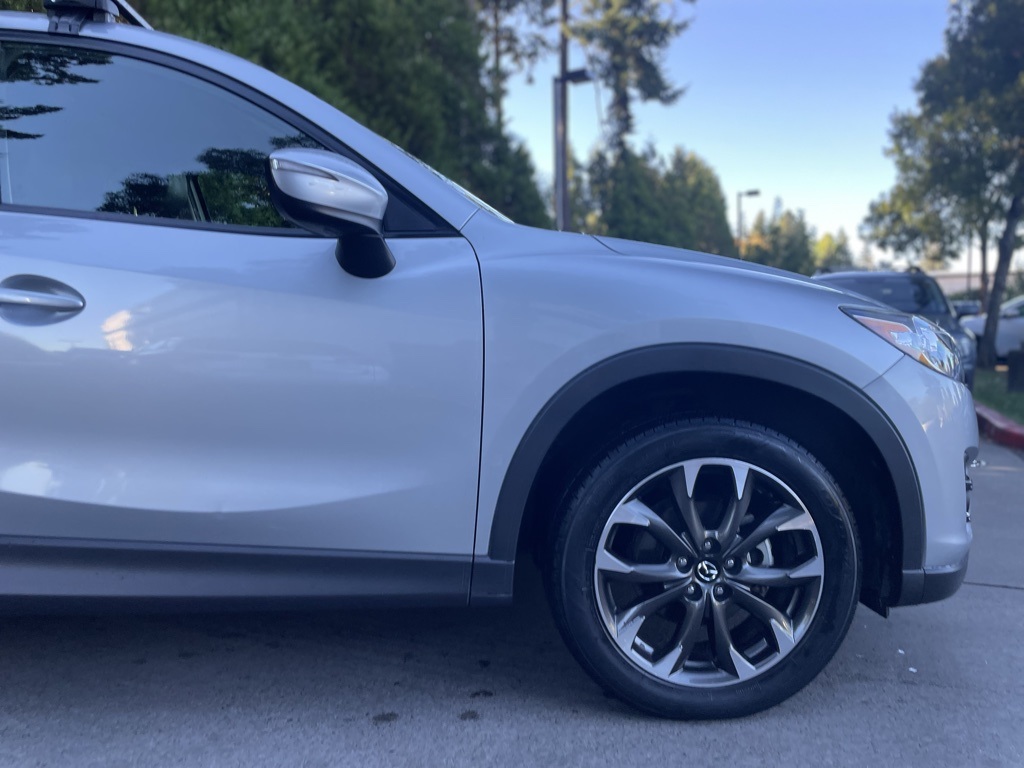 2016 Mazda CX-5 Grand Touring photo 2
