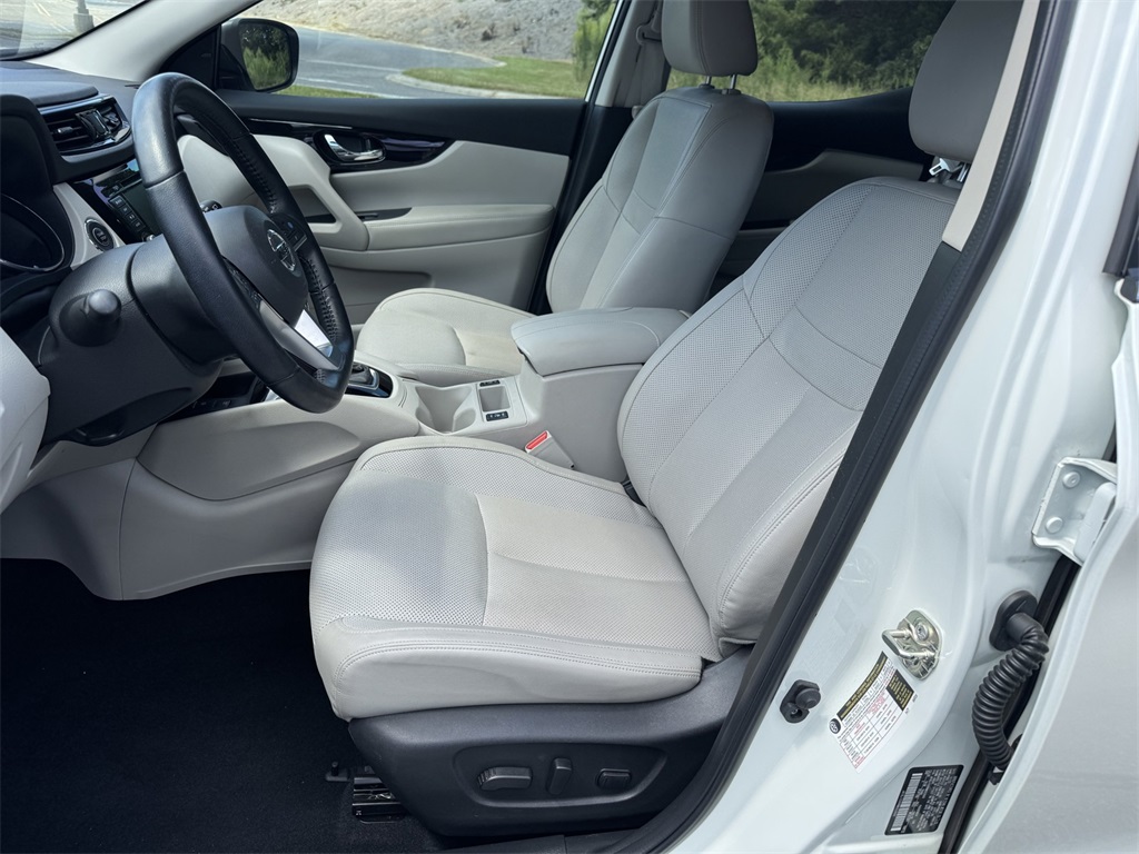2022 Nissan Rogue Sport SL photo 17