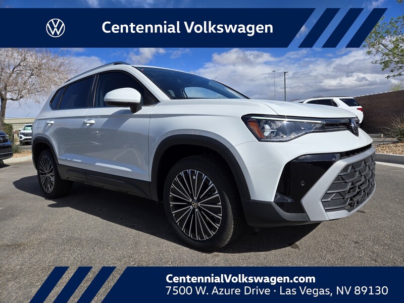 2025 Volkswagen Taos SE's photo