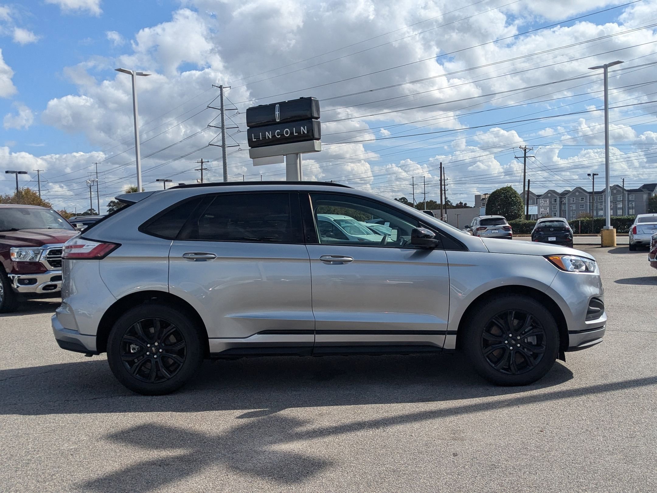 2024 Ford Edge SE photo 4