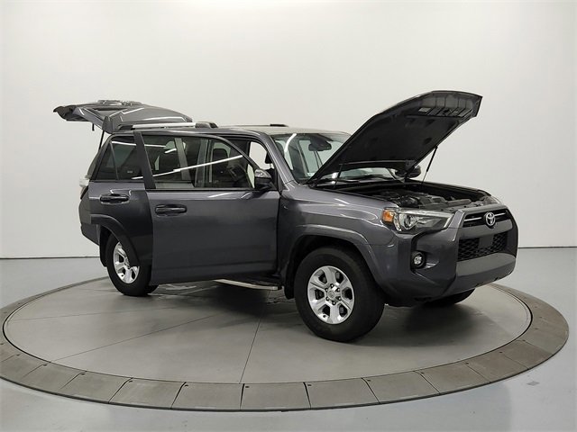 2021 Toyota 4Runner SR5 photo 9