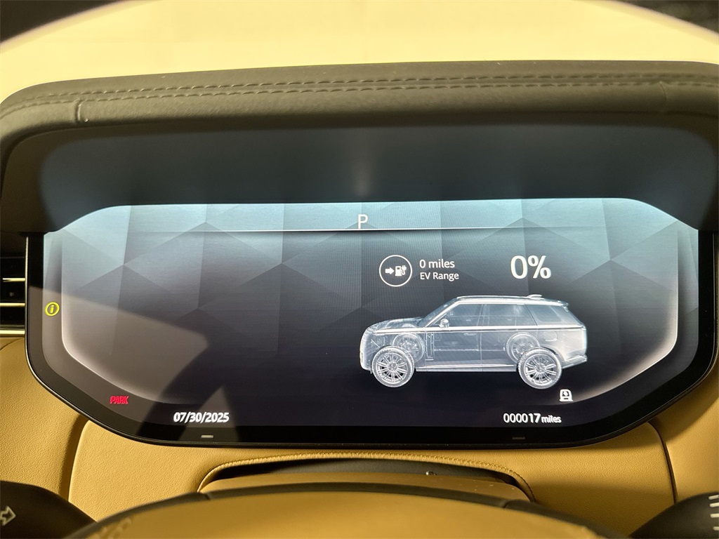2025 Land Rover Range Rover SE photo 15