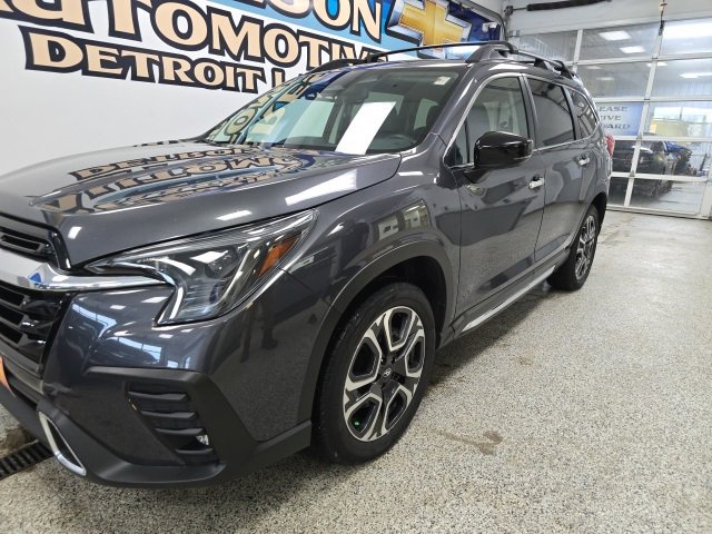 2024 Subaru Ascent Touring's photo