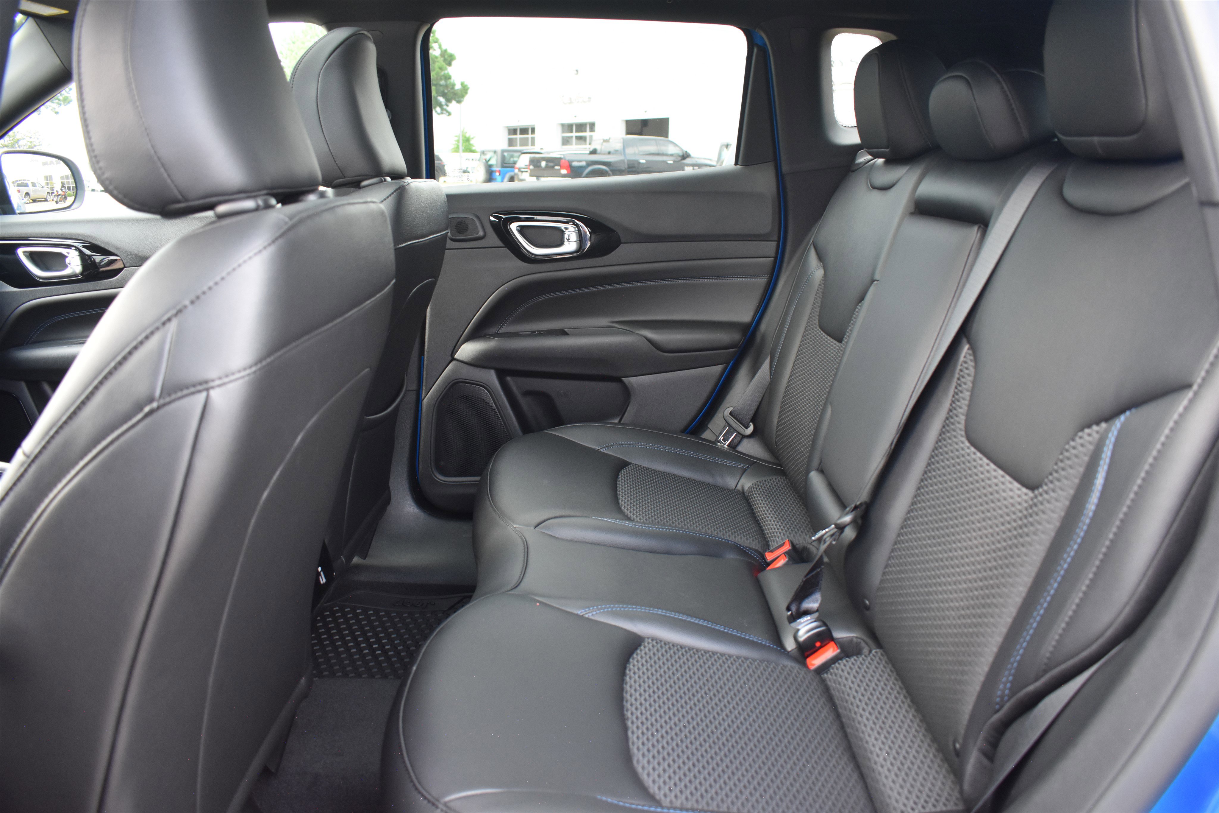 2025 Jeep Compass North Edition Latitude photo 6