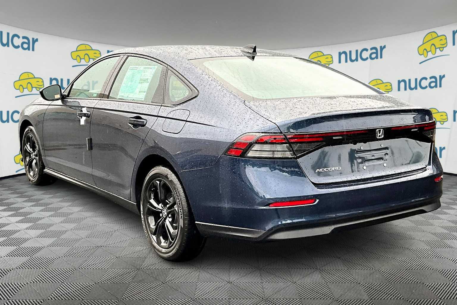2025 Honda Accord SE photo 2