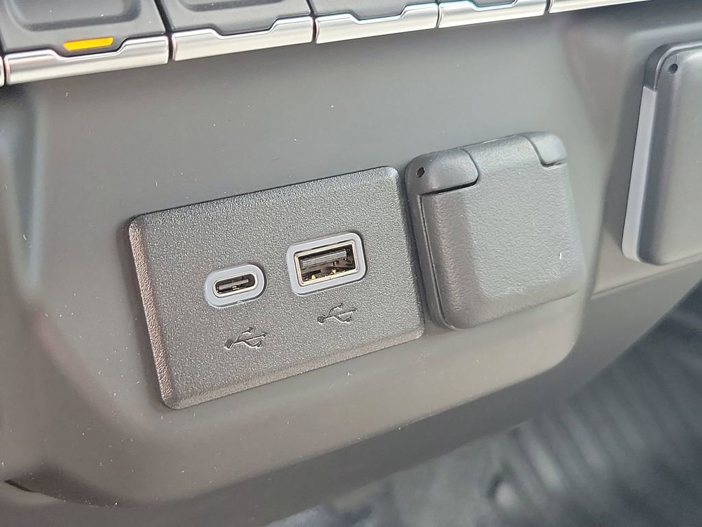2025 Gmc Sierra Base photo 32
