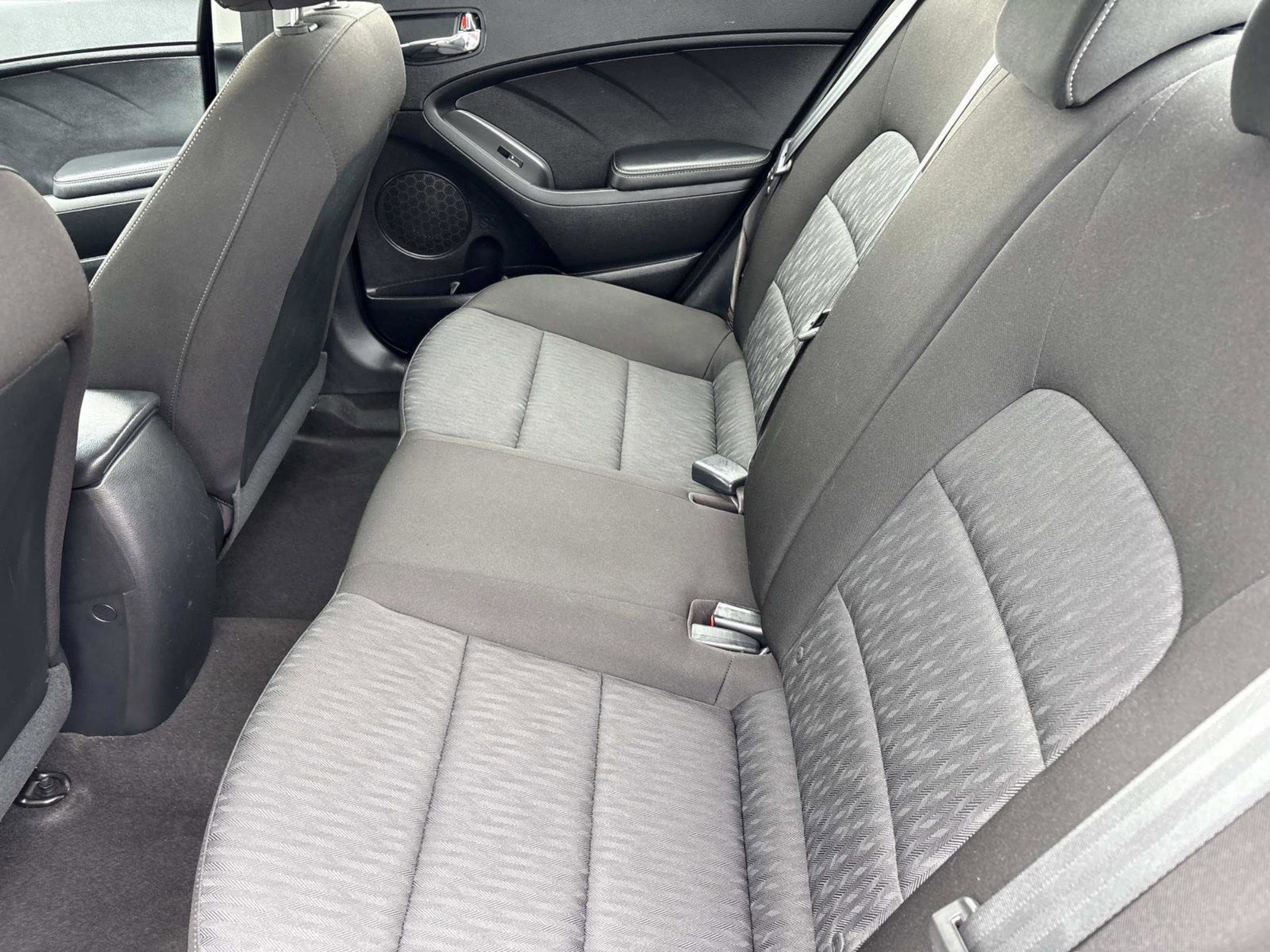 2016 Kia Forte LX photo 14