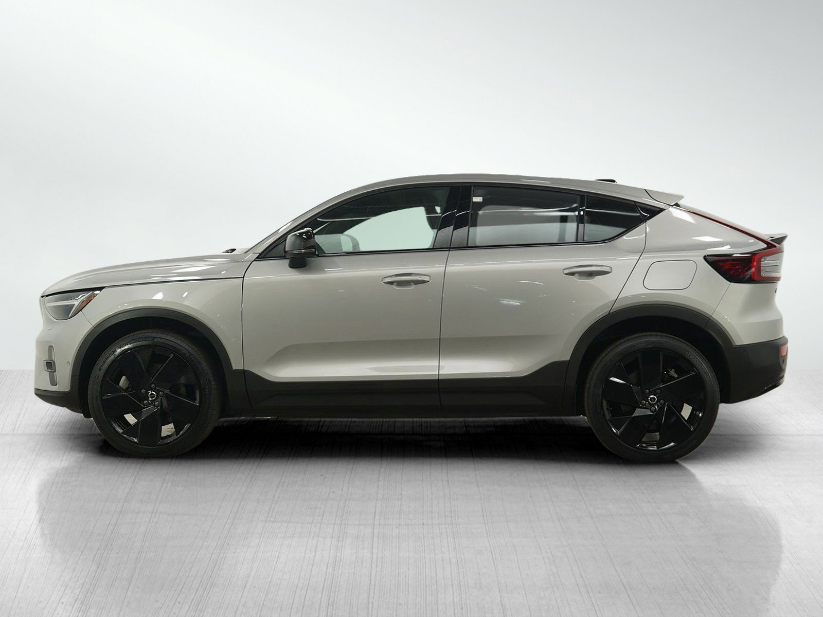 Used 2023 Volvo C40 Plus with VIN YV4ED3GL1P2065625 for sale in Burnsville, Minnesota