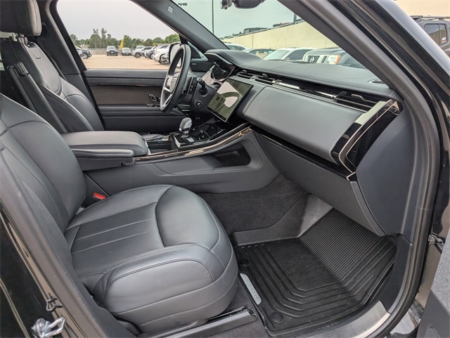 2024 Land Rover Range Rover Sport SE photo 8