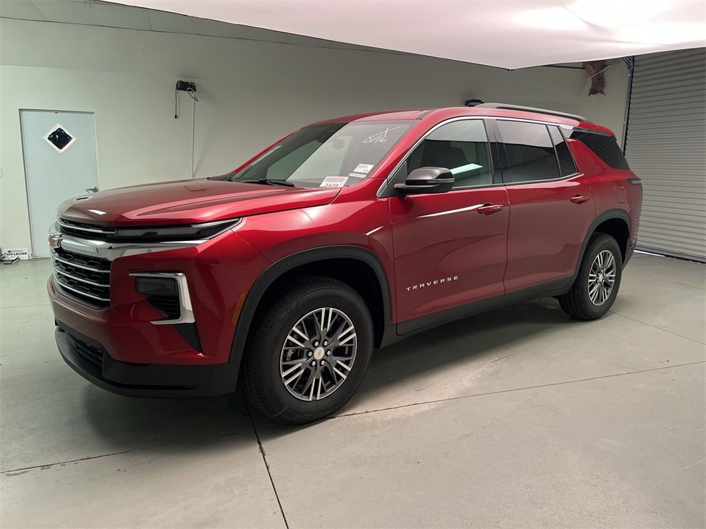 2026 Chevrolet Traverse photo 3