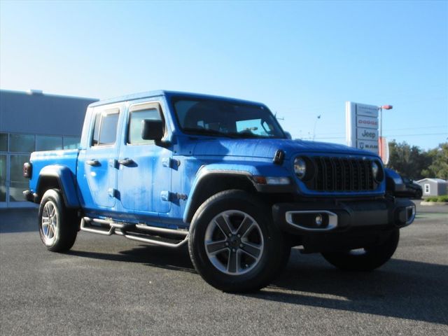 2024 Jeep Gladiator Sport S's photo