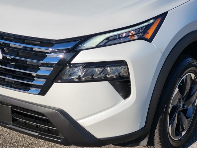 2026 Nissan Rogue SV photo 7