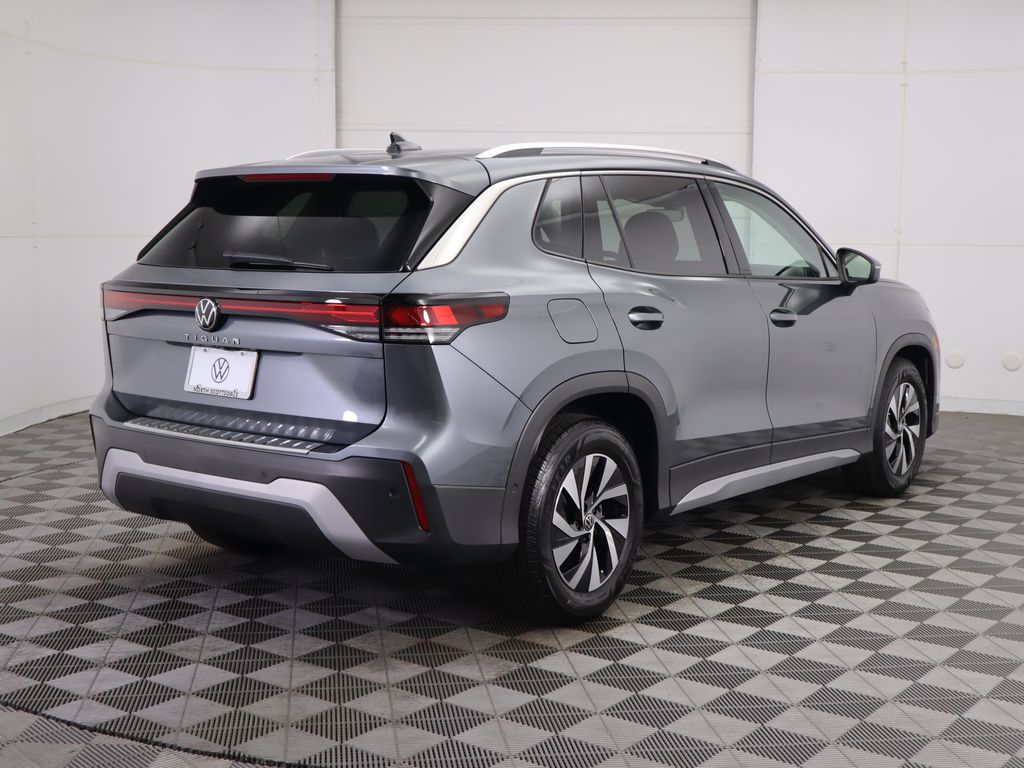 2026 Volkswagen Tiguan S photo 3