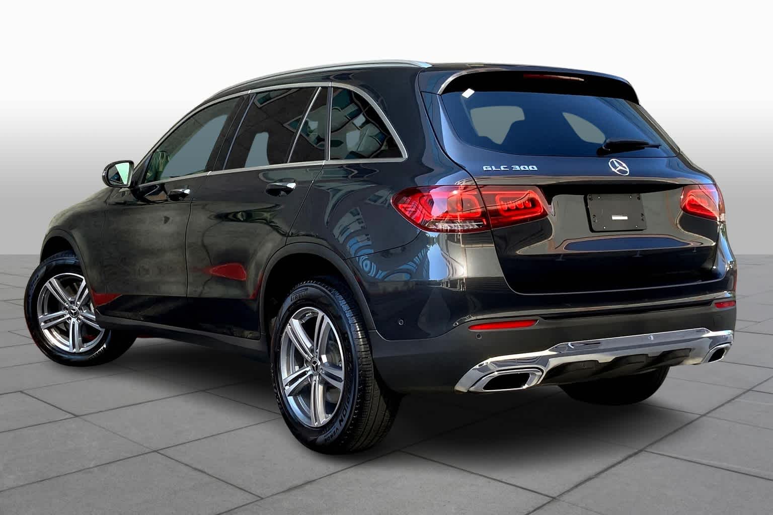 2022 Mercedes Benz GLC 300 photo 11