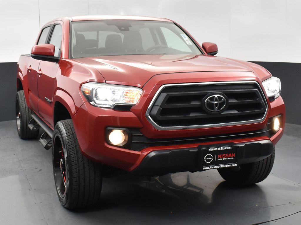 2021 Toyota Tacoma SR5 photo 2