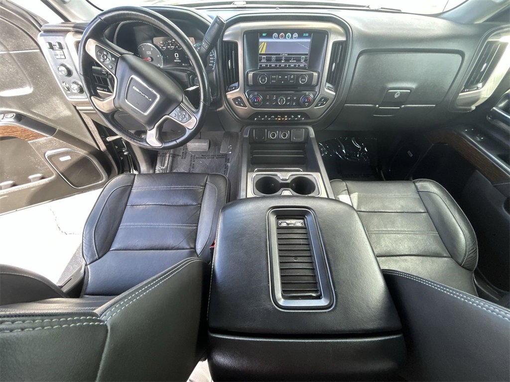 2019 Gmc Sierra 2500 HD Denali photo 2