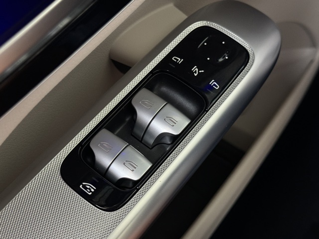 New 2025 Mercedes-Benz GLC GLC 300 SUV in Houston #F249581 | Star Motor