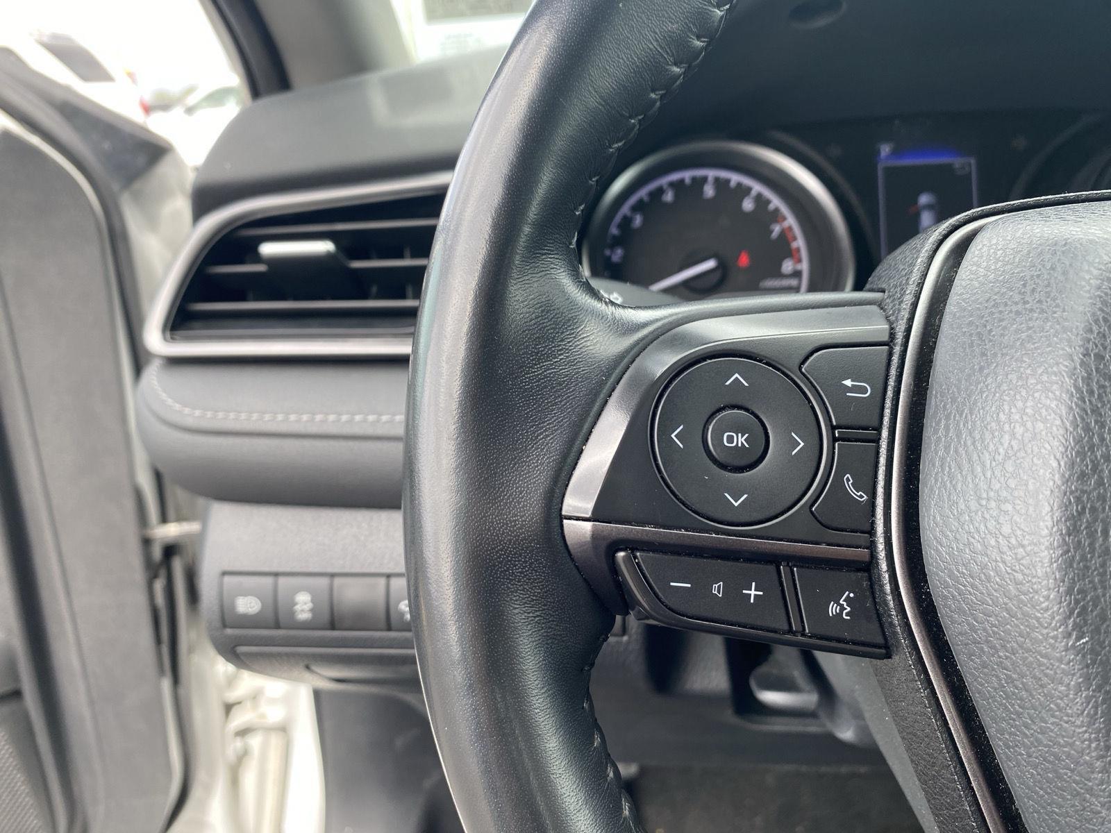 2023 Toyota Camry SE photo 18