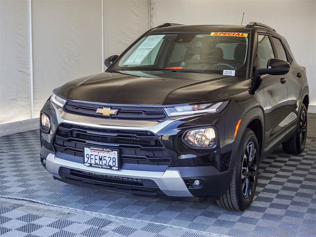 2023 Chevrolet Trailblazer LT photo 3