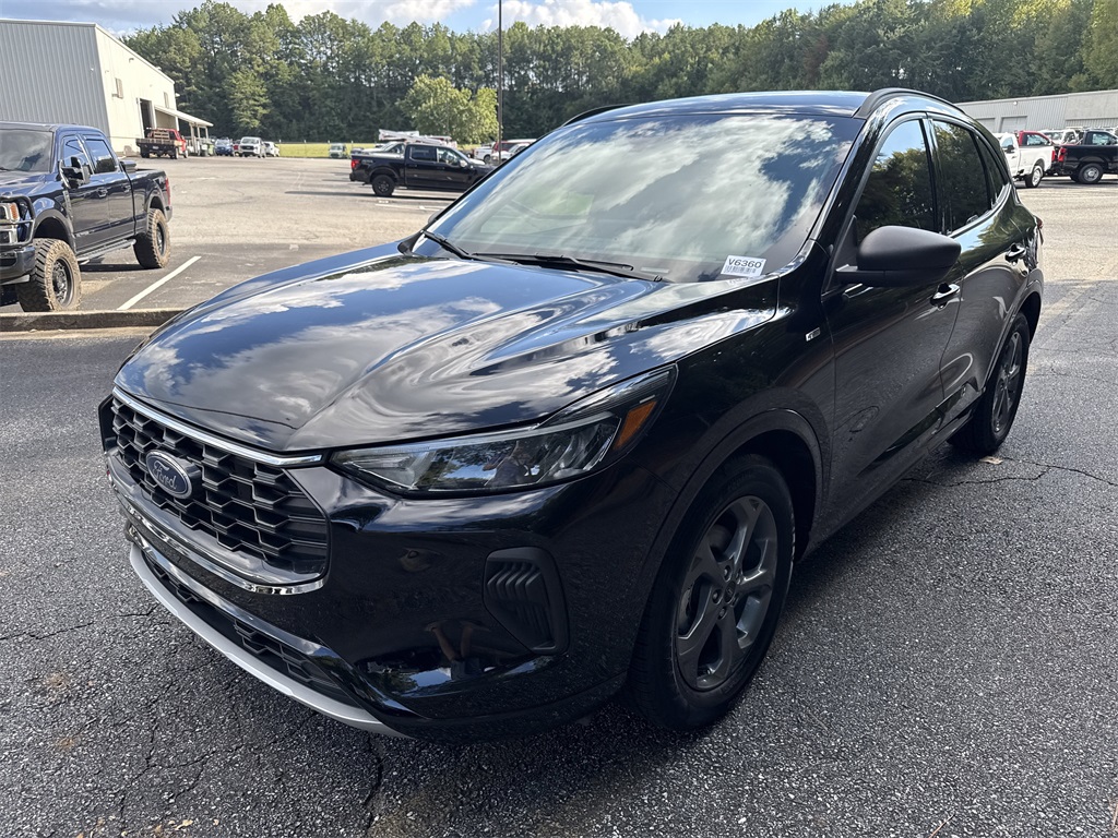 2023 Ford Escape ST-Line photo 3