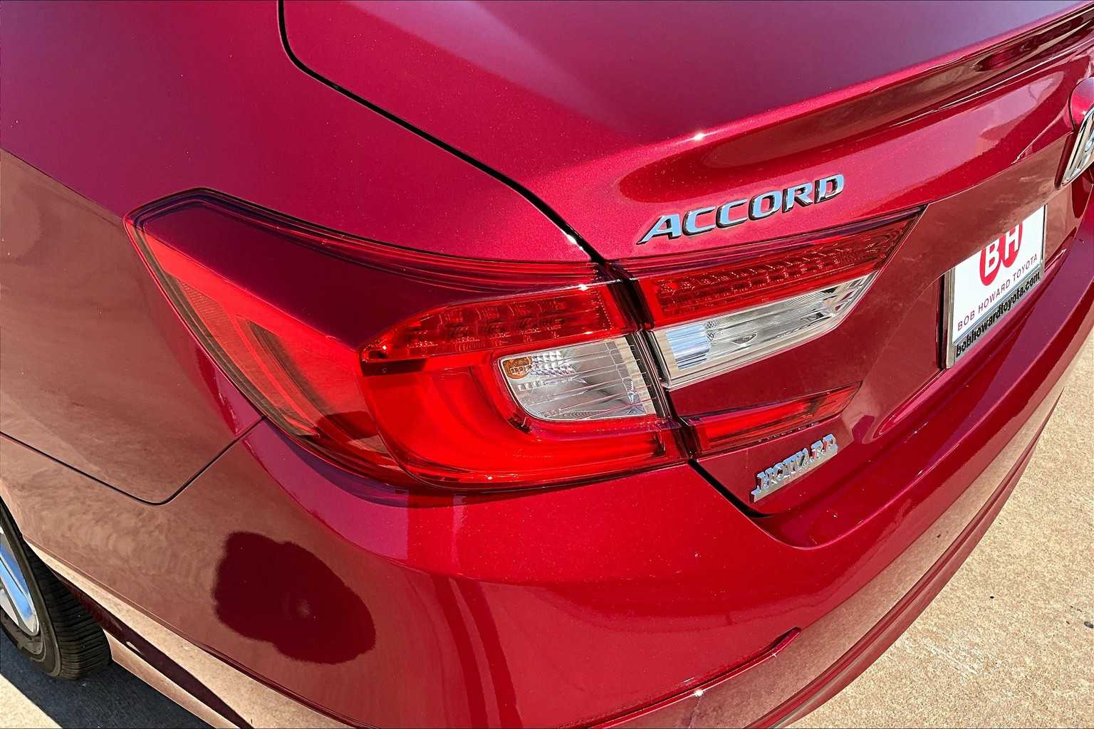 2018 Honda Accord LX 1.5T photo 24