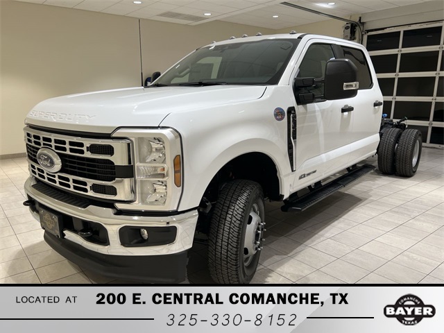 2026 Ford F-350 Super Duty Chassis Cab XL's photo