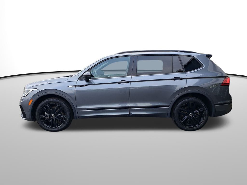 2022 Volkswagen Tiguan SE R-Line Black photo 2