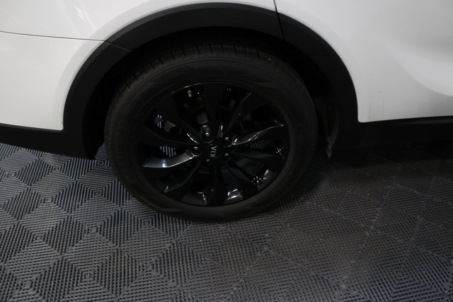 2020 Kia Sorento S photo 25