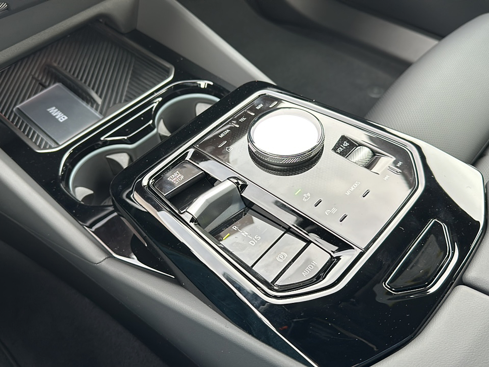 New 2025 Black Sapphire Metallic BMW i image 25